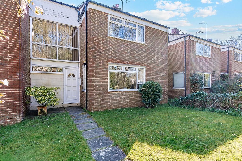 Property photo 1 of 16 30 Churchside-Hr15.Jpg