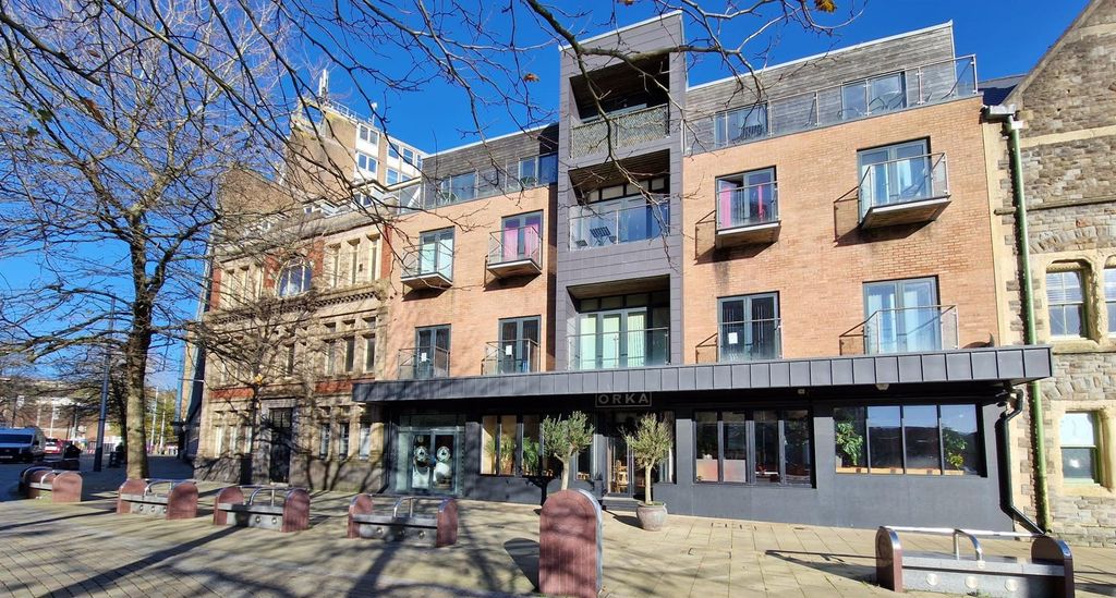 Property photo 1 of 11 5B_If_Holug2Pipwcnyg-A.Jpg