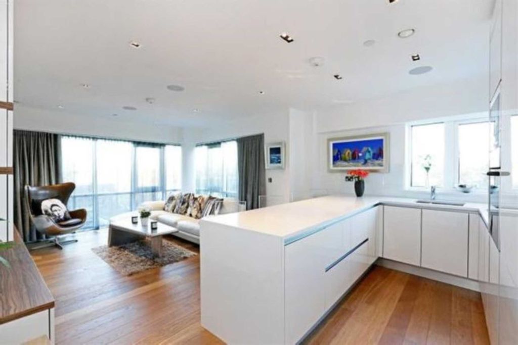 Property photo 3 of 8