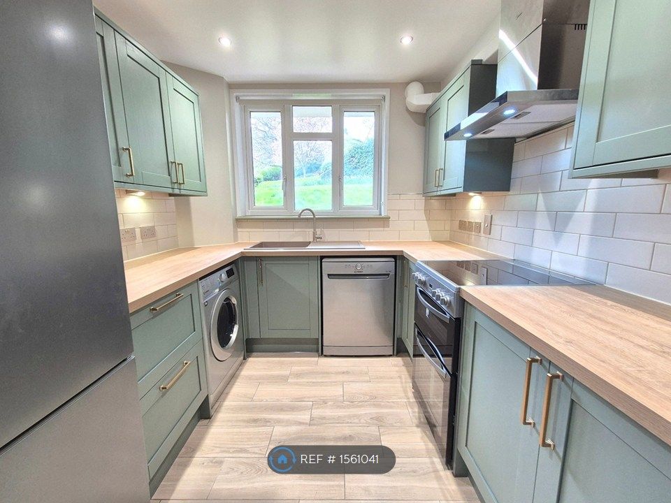 Property photo 1 of 21 Kitchen