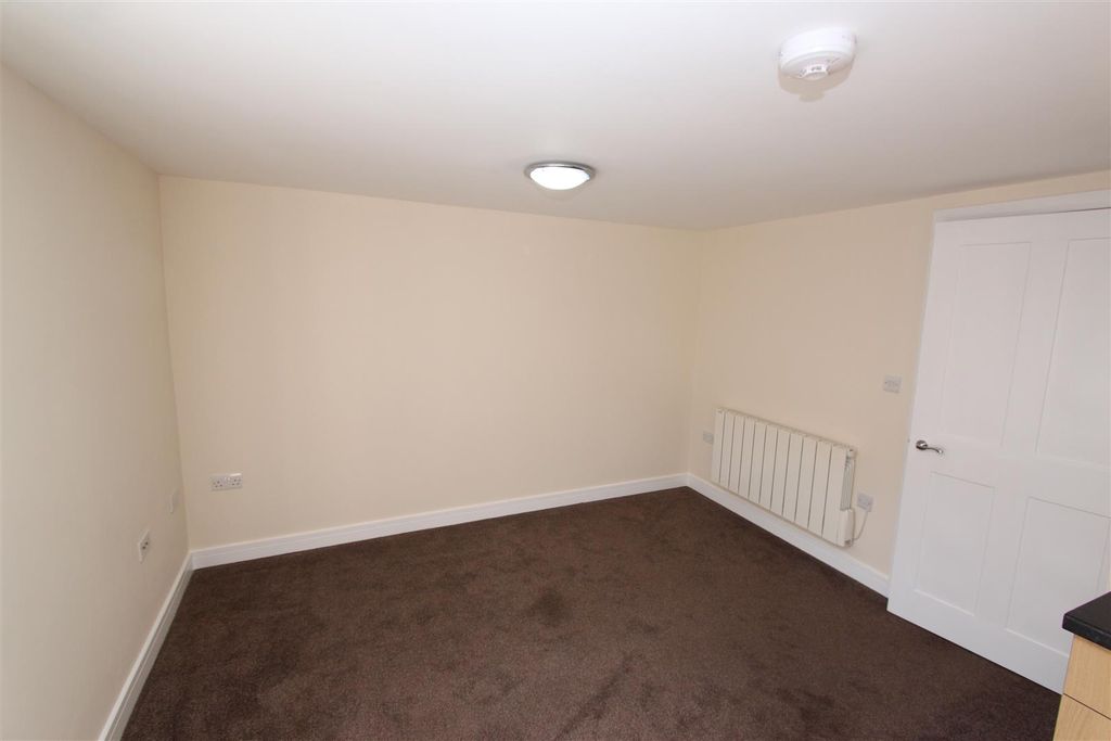 Property photo 3 of 8 Img_5125.Jpg