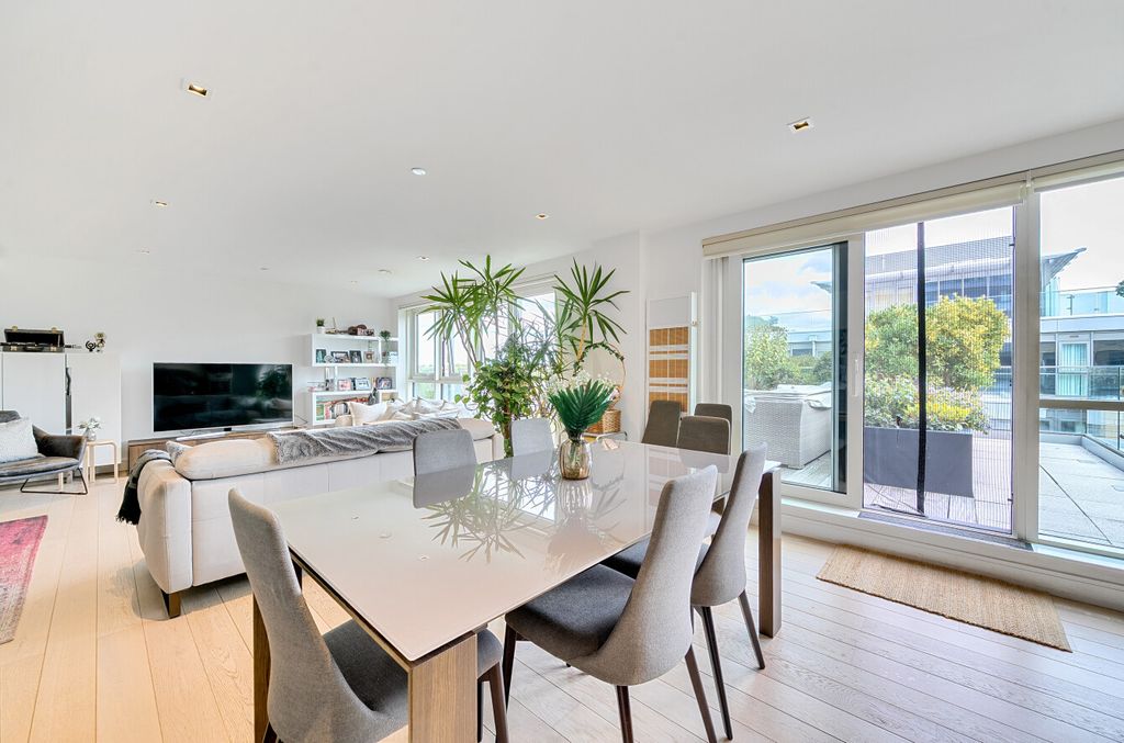 Property photo 2 of 29 1350315-8-68c9Dd4...