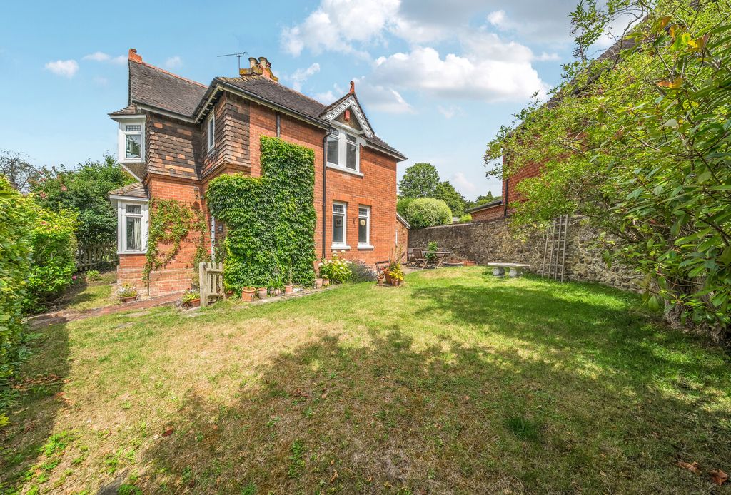 Property photo 3 of 21 1327259-18-687Fdc...