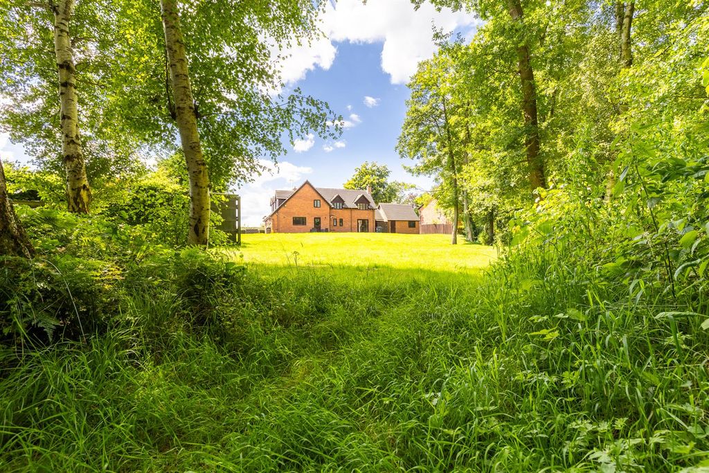 Property photo 2 of 39 Thespinney(Exterior)-10.Jpg