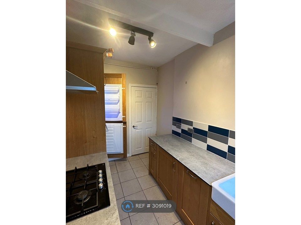 Property photo 3 of 13 Kitchen