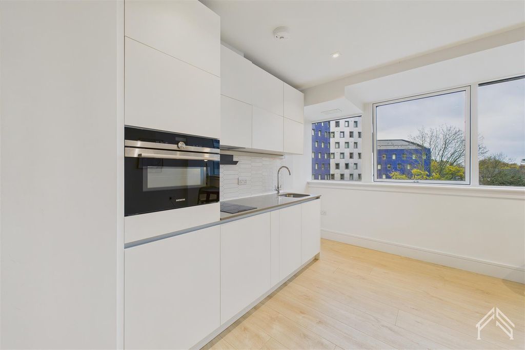 Property photo 3 of 14 2.Jpg