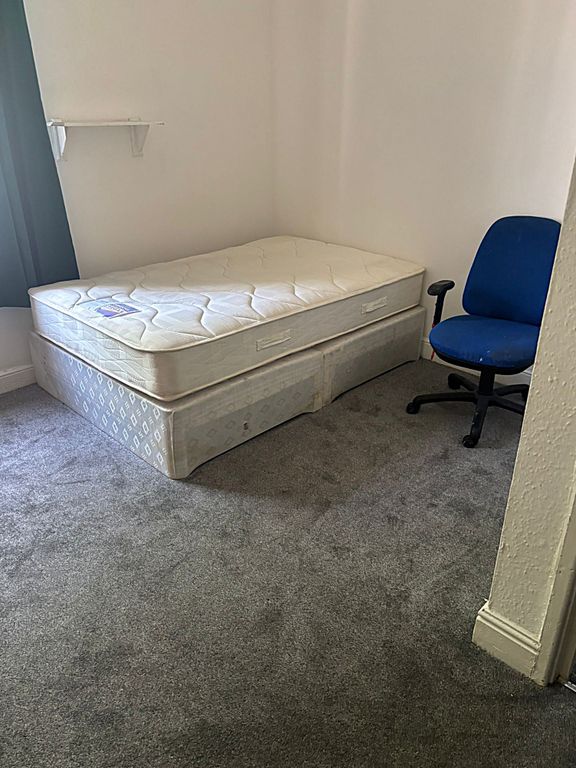 Property photo 1 of 2