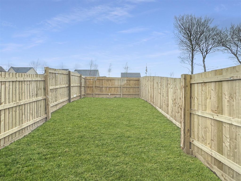 Property photo 2 of 8 Dae5296B32049105269c6E0292Eb1552784Baed4.Jpg