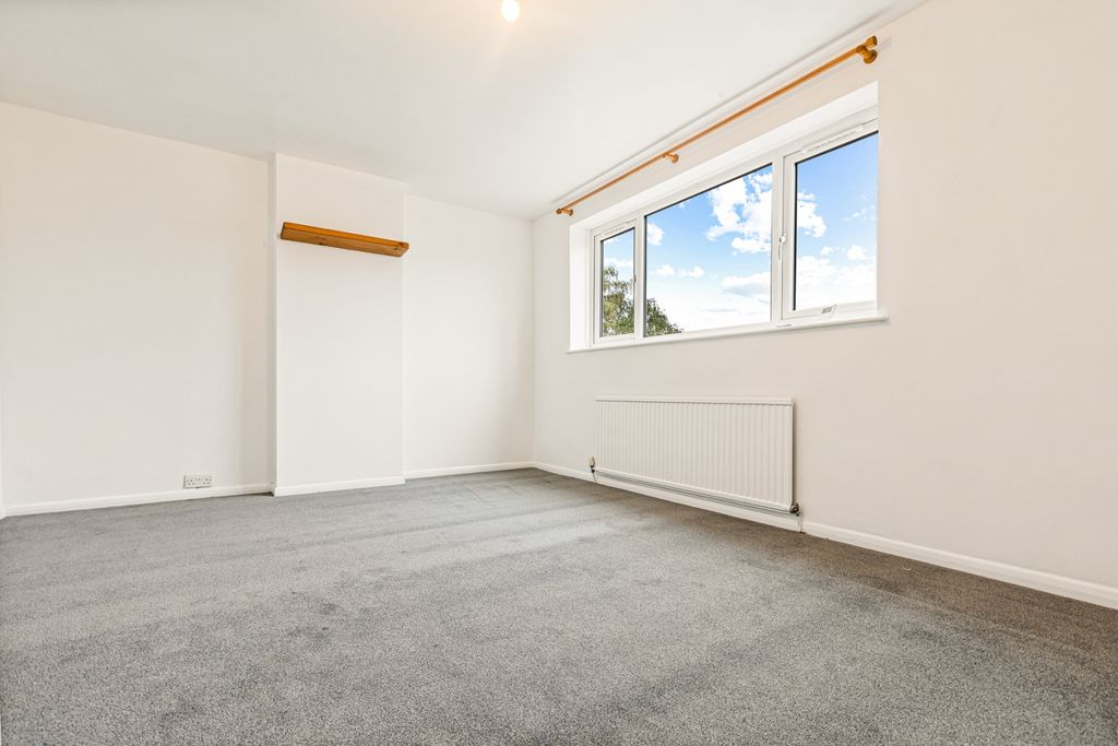 Property photo 3 of 10 Image 02