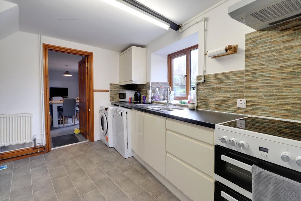 Property photo 2 of 11 2 - Picture No. 02