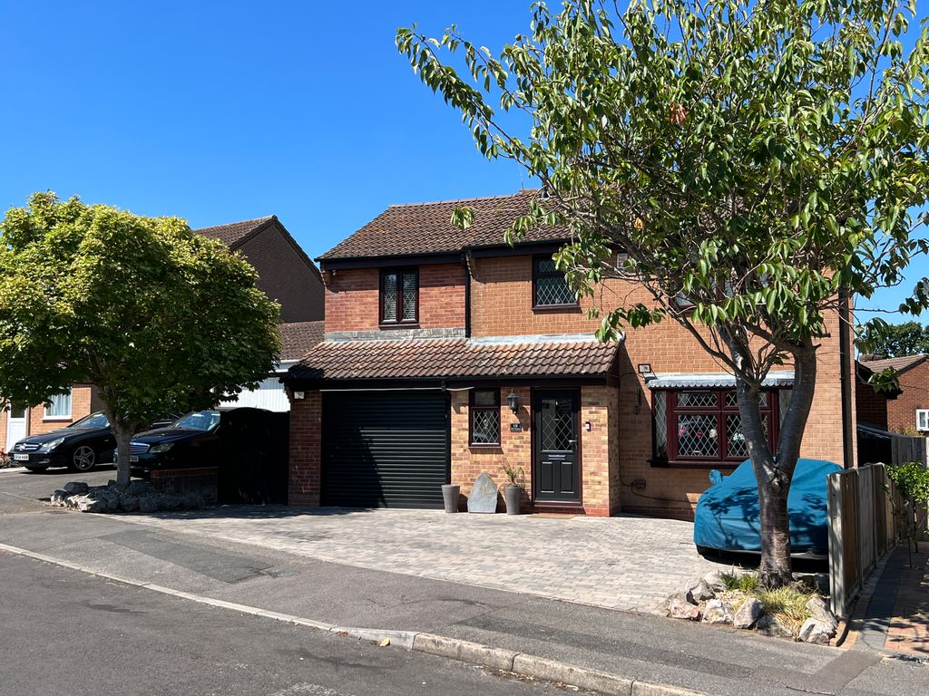 Property photo 2 of 40