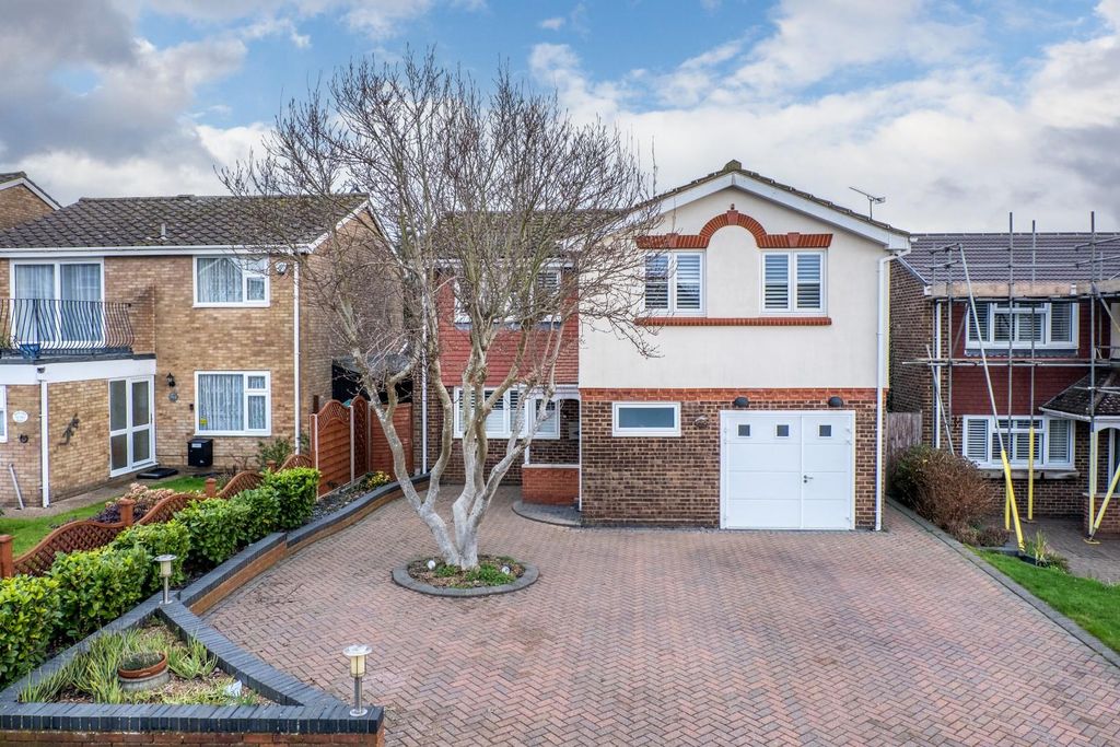 Property photo 1 of 27 Front