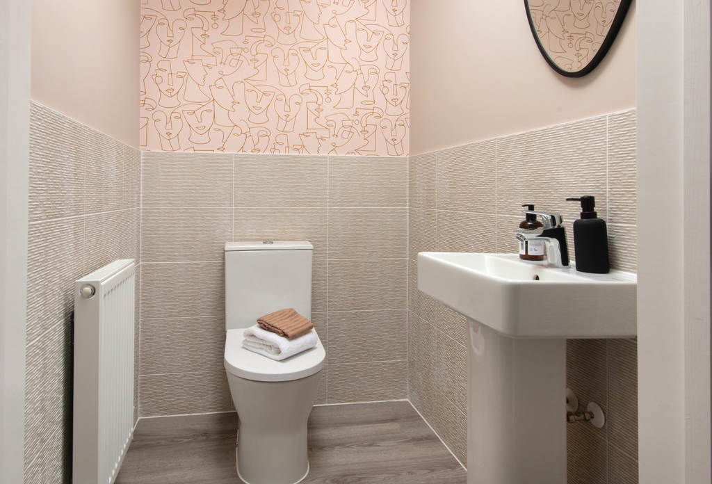 Property photo 3 of 8 Apple WC_