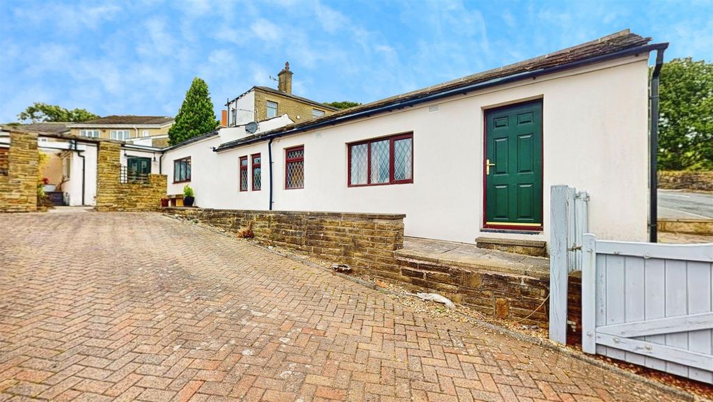Property photo 1 of 13 External