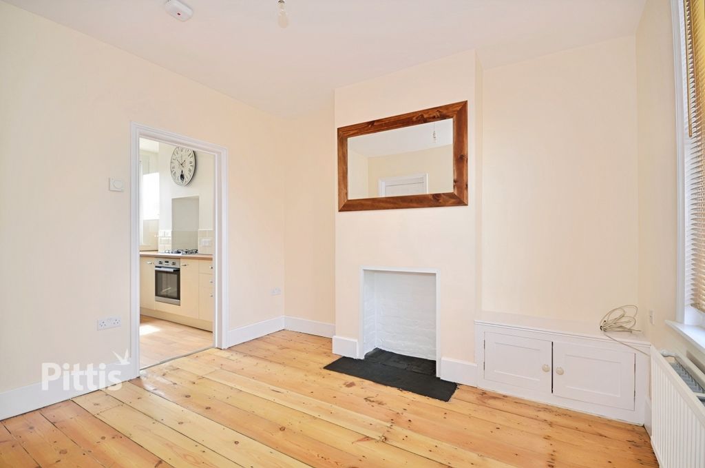 Property photo 3 of 4