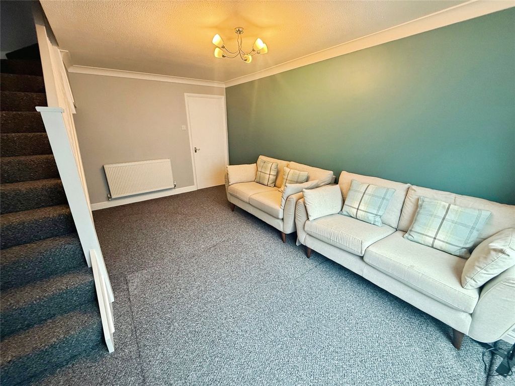 Property photo 3 of 7 Lounge