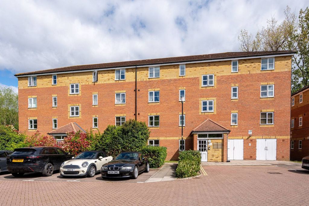 Property photo 1 of 10