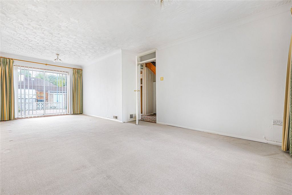 Property photo 2 of 18 Picture No. 11