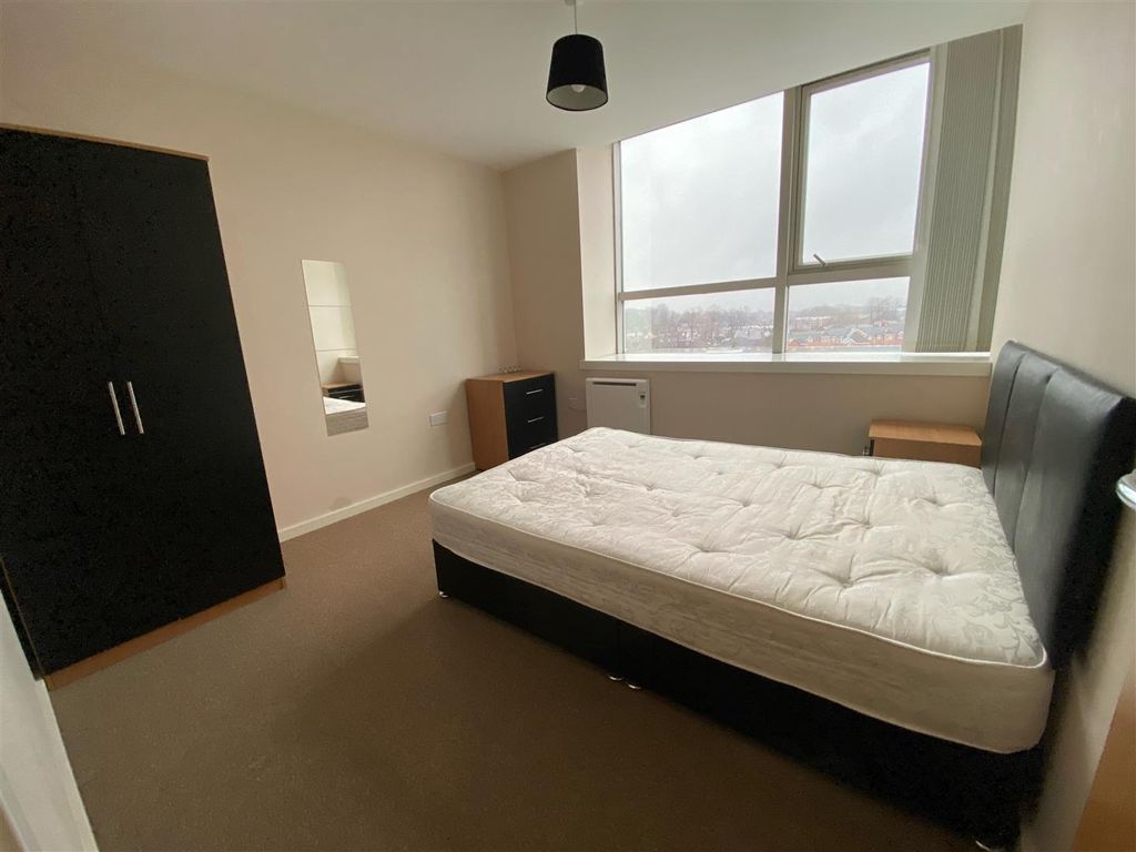 Property photo 3 of 8