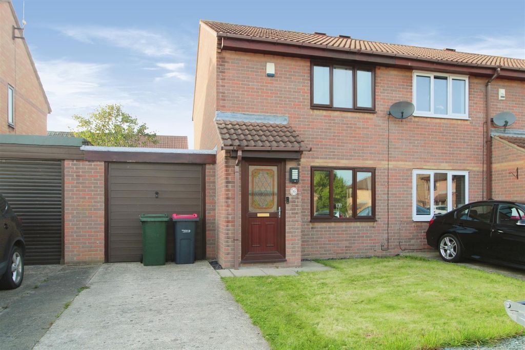 Property photo 1 of 11 Front