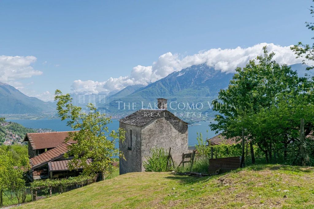 Property photo 1 of 30 The Lake Como Villa- Chiesa Brenzio