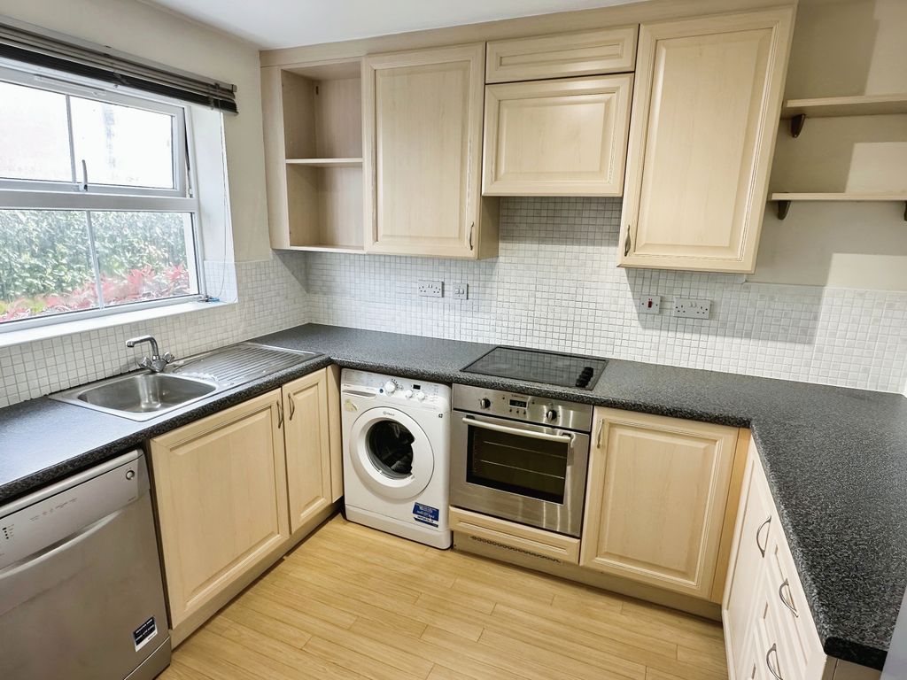 Property photo 2 of 7 Apartment A Kitchen