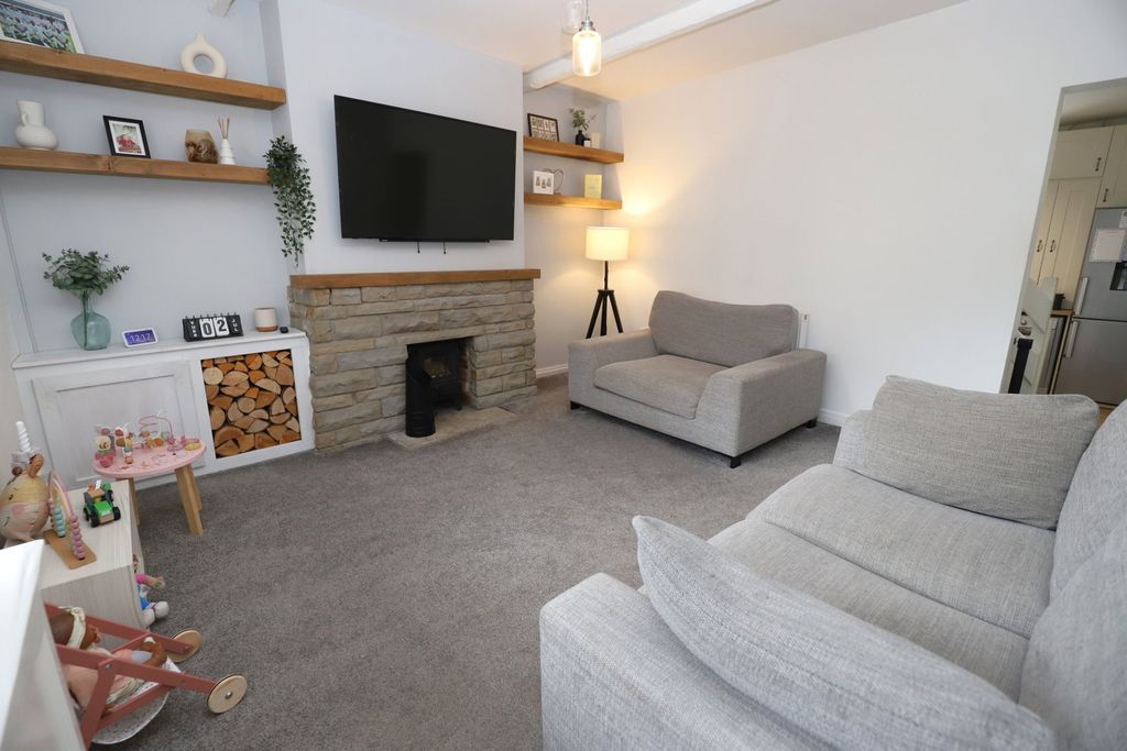 Property photo 3 of 23