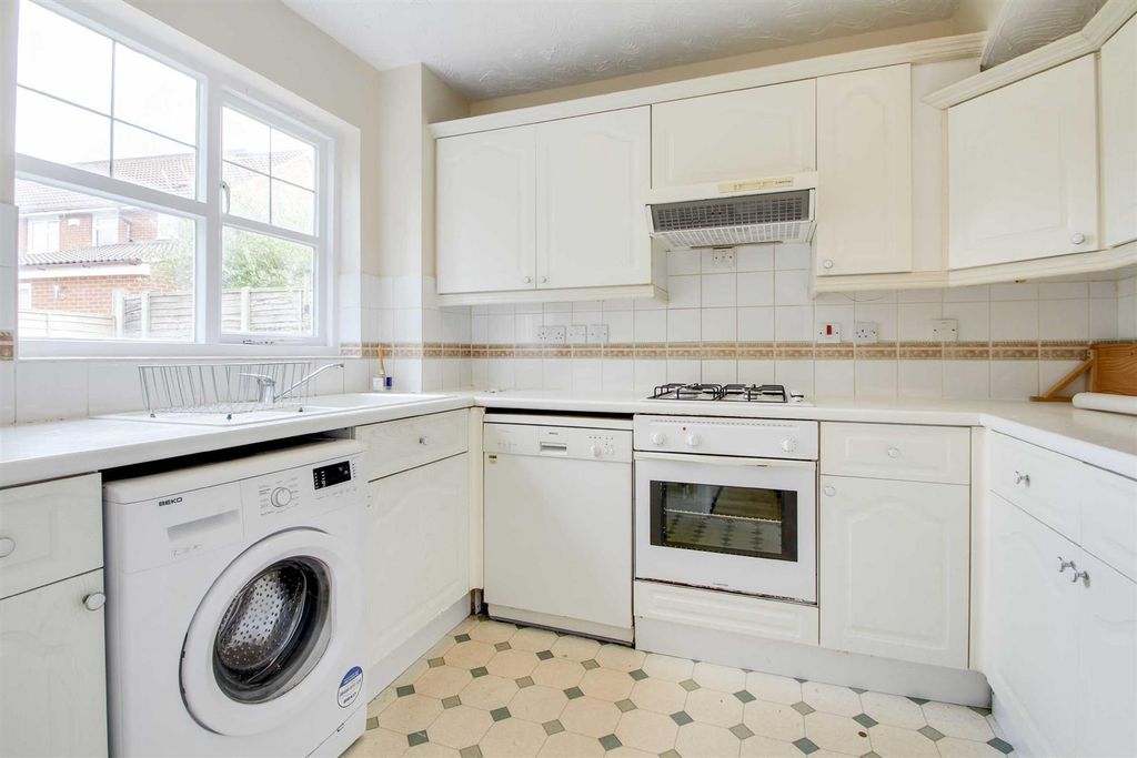 Property photo 3 of 8