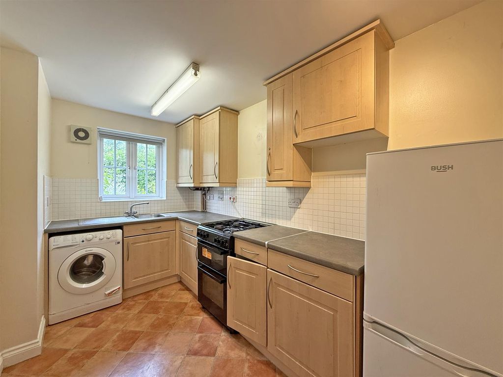 Property photo 3 of 12 Lady Fern Road 25 - Kitchen.Jpg