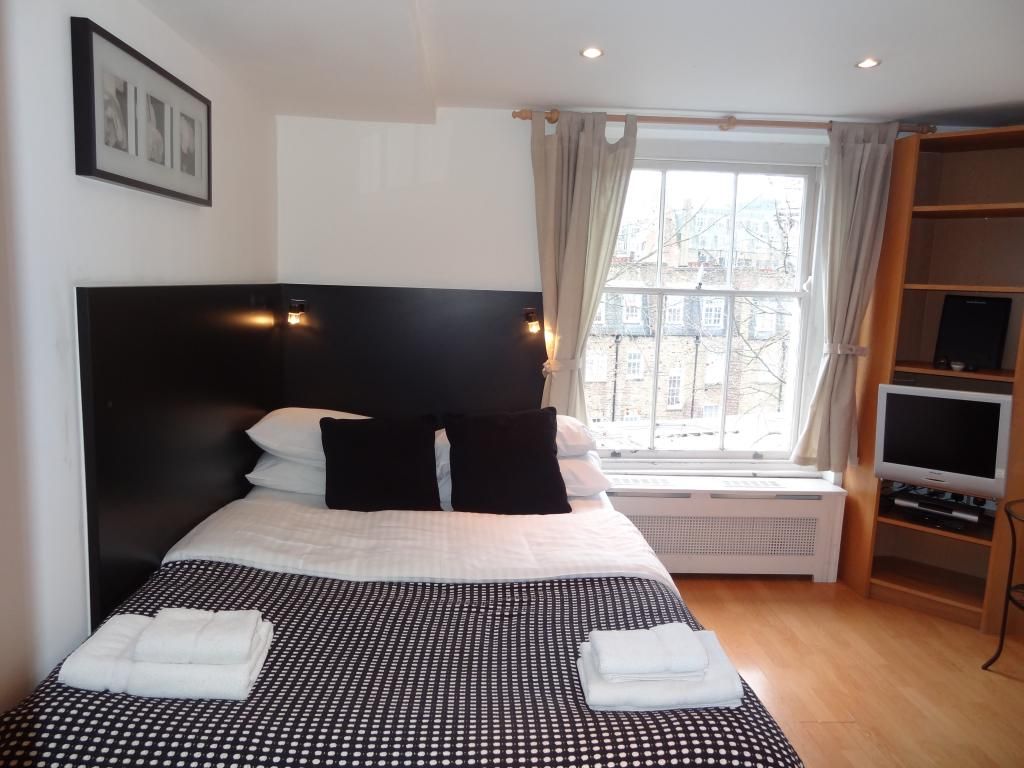 Property photo 1 of 4 Studio To Rent