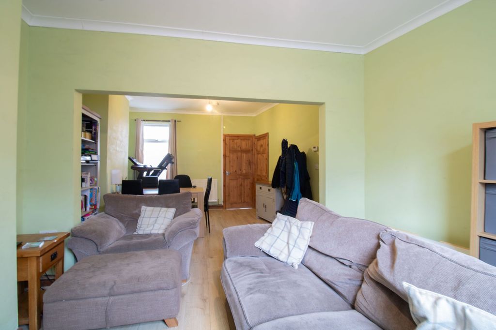 Property photo 3 of 29