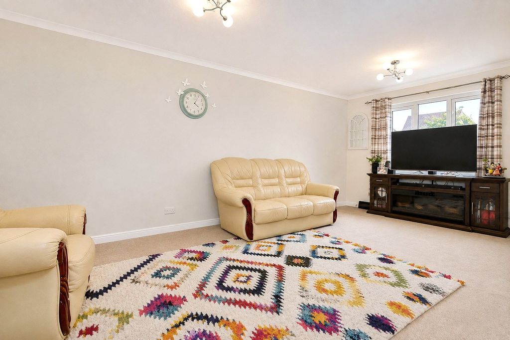 Property photo 3 of 10 Picture No. 17