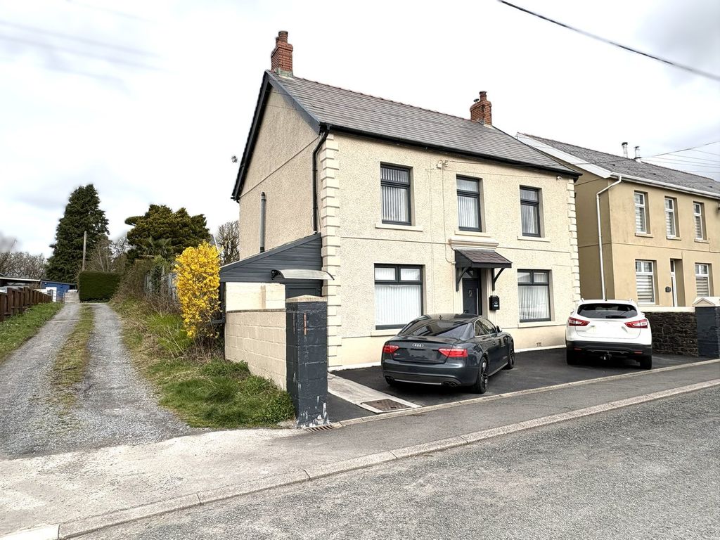 Property photo 1 of 44