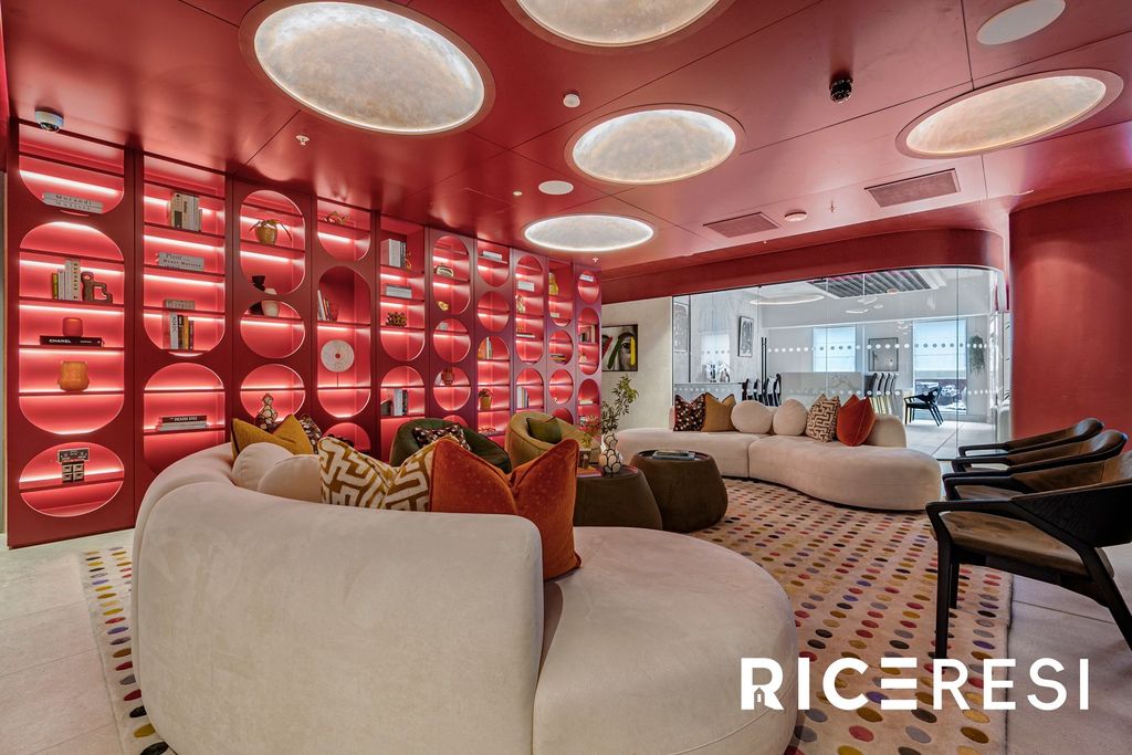 Property photo 3 of 25