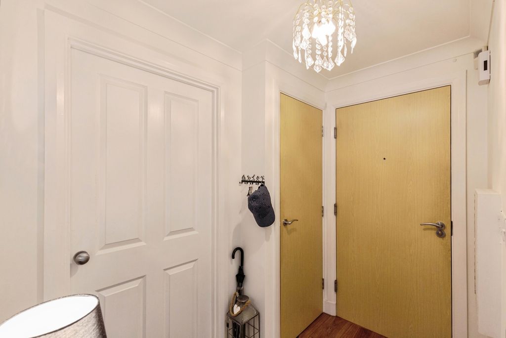 Property photo 2 of 15 Pbox-Img.Jpg