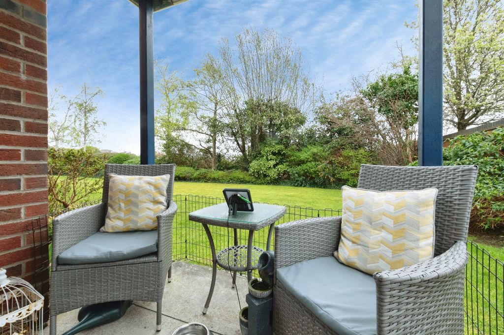 Property photo 2 of 20