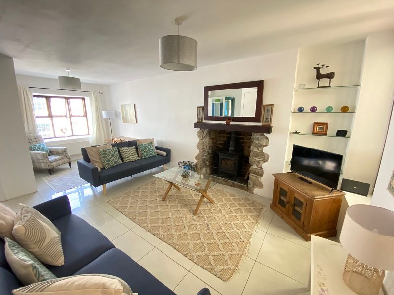 Property photo 3 of 9 Living Room