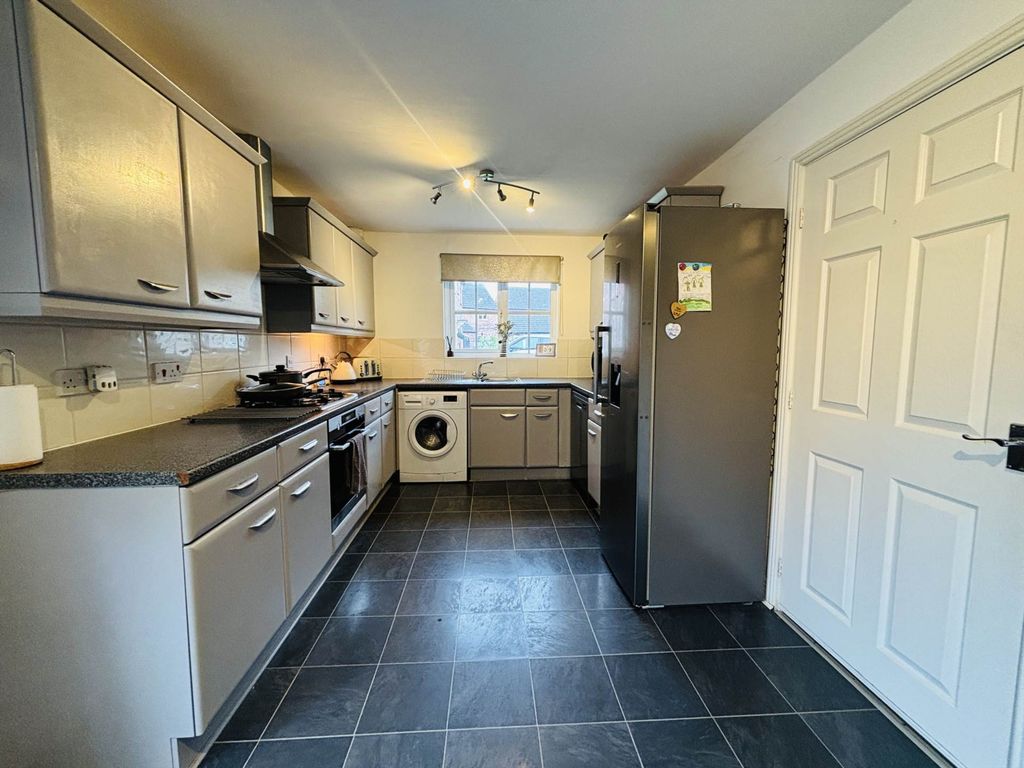 Property photo 3 of 26