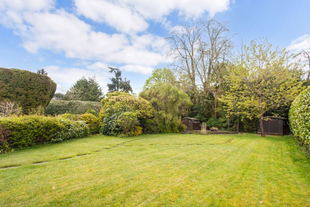 Property photo 2 of 20