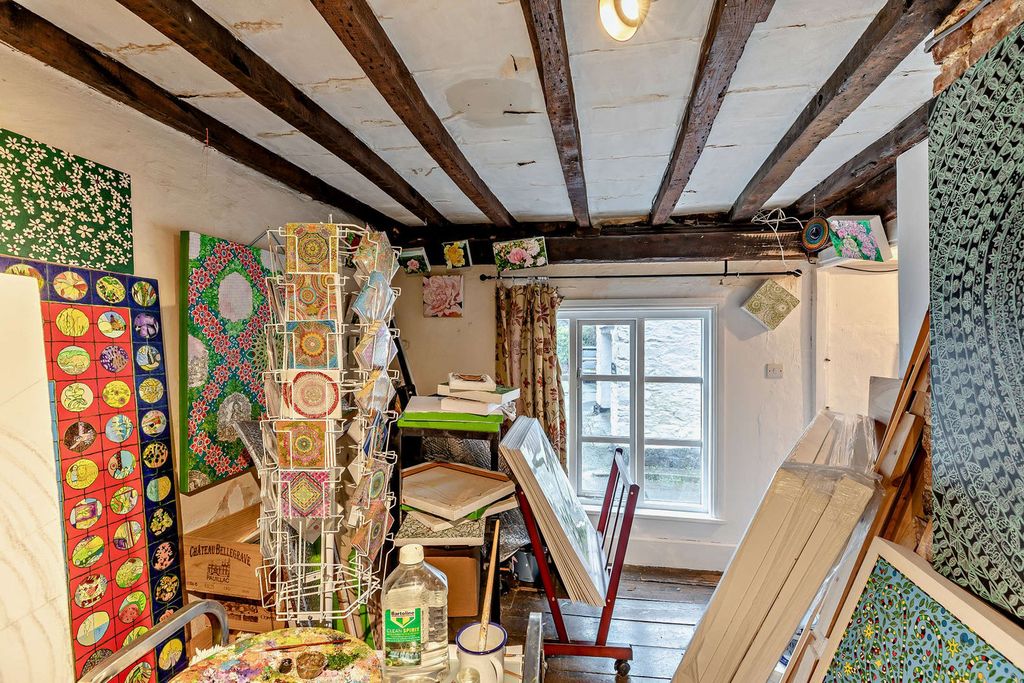 Property photo 3 of 25