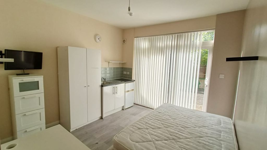 Property photo 1 of 6 59d51951-57c8-425E-A0Ad-B5E4B7A4273c