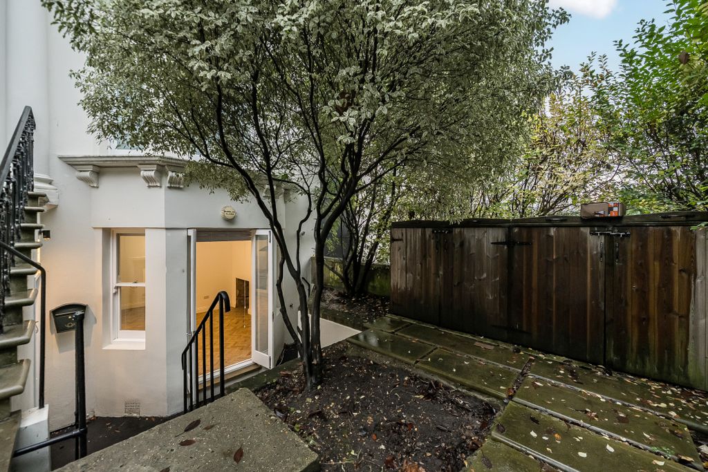 Property photo 2 of 7