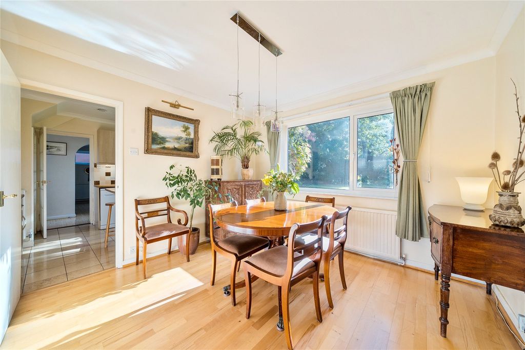 Property photo 3 of 14 Dining Room