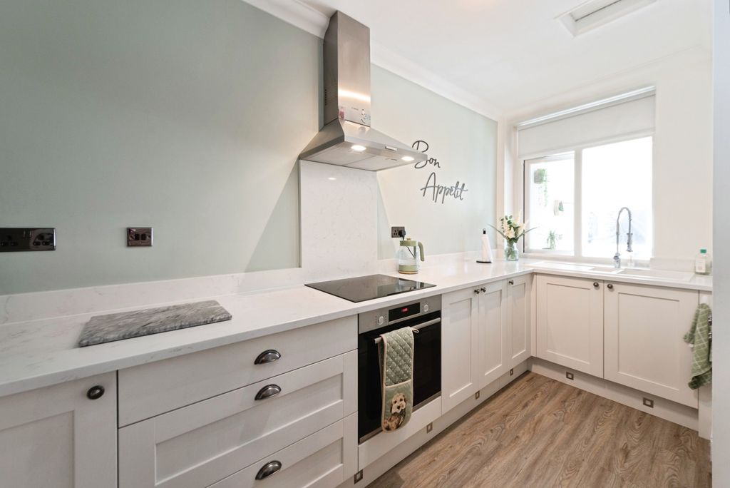 Property photo 2 of 20 Pbox-Img.Jpg