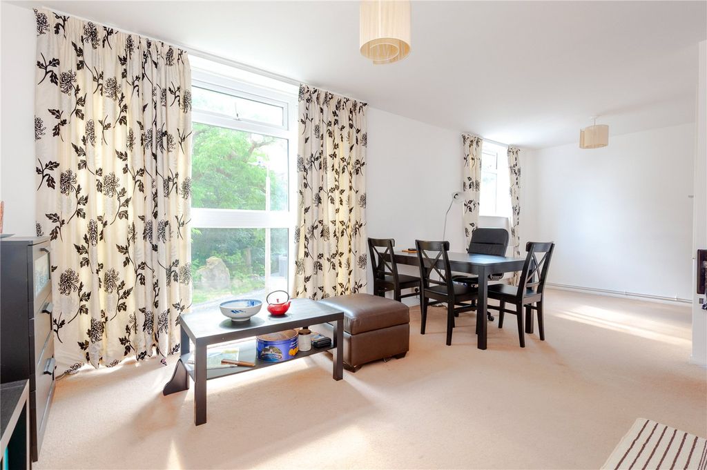 Property photo 2 of 15 Picture No. 10