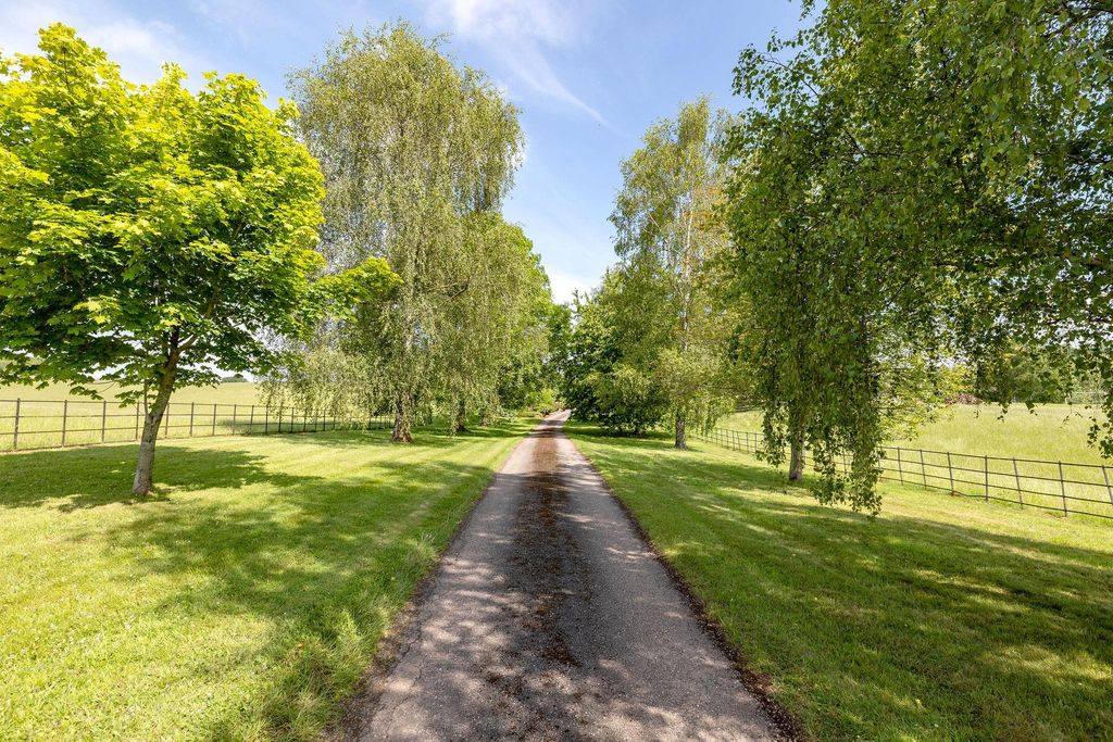 Additional image 17 of 6 bed detached house for saleThe Hendre, Monmouth, Monmouthshire NP25