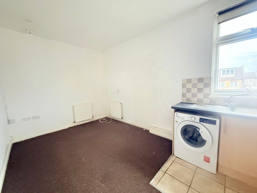 Property photo 2 of 5 Gallery