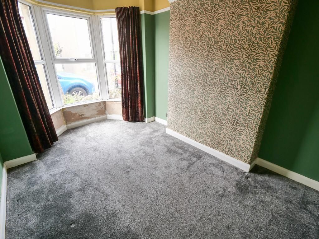 Property photo 2 of 8 Living Room