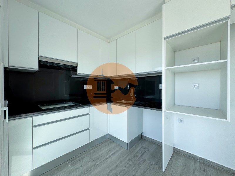 Property photo 3 of 36