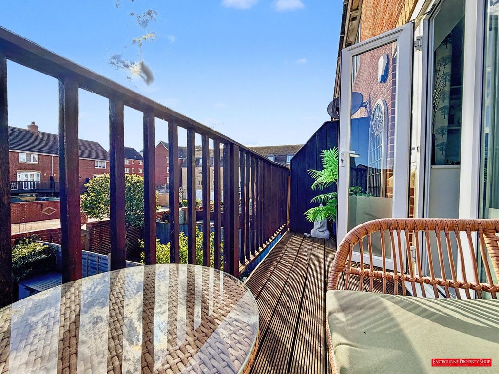 Property photo 3 of 28